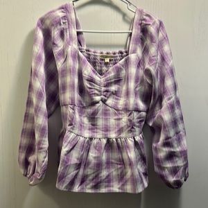 PLEIONE sweetheart neckline top with smocking. Size medium. New with tags.